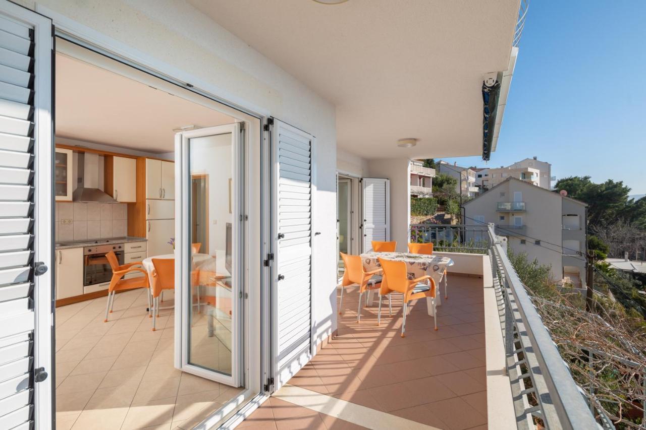 Beach Penthouse Diamond 오미스 외부 사진